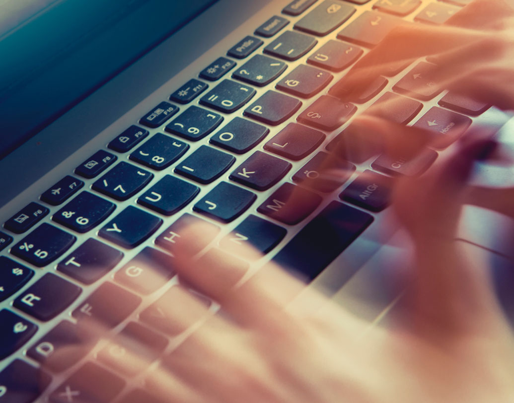 টাইপিস্ট: এই পেশাটি ক্রমেই অবলুপ্তির পথে। কম্পিউটার এসে যাওয়ার পর ক্রমেই পিছনের সারিতে চলে যেতে থাকে এই পেশা। আগামী দিনে টাইপিস্ট খুঁজে পাওয়াই দুষ্কর হবে বলে আশঙ্কা করা হয়েছে রিপোর্টে।