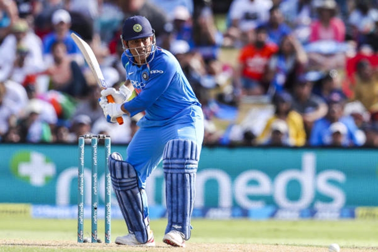 ICC rankings Dhoni move up three steps India is in 2nd position dgtl