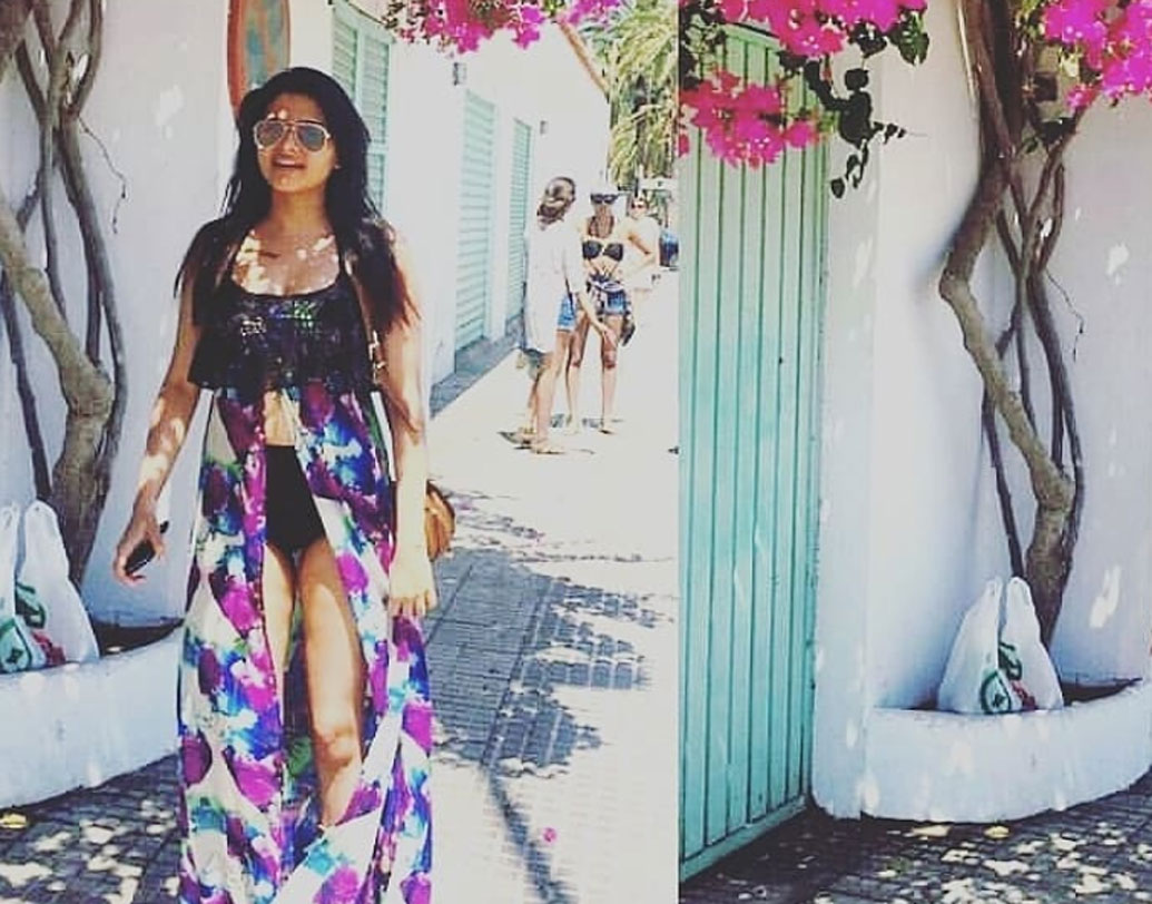 বর্তমানে ২৩ বছর বয়স অবন্তিকার। ইন্টারনেটে তাঁর ফটোশুট ও পোজ দেখে অনেকেই বলতে শুরু করেছেন এই স্টার কিডও এ বার ডেবিউ করতে চলেছেন বলিউডে।