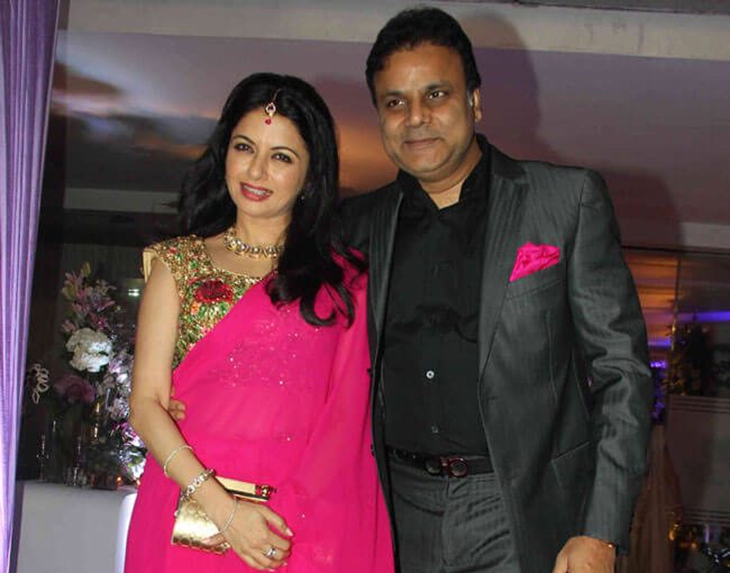 ১৯৯০ সালে ডেবিউ-র পর ১৯৯৫ সালে আচমকাই বিয়ের সিদ্ধান্ত নেন অবন্তিকার মা। অবন্তিকার বাবা হিমালয় দাসানিও অভিনয় করেছেন বলিউডে। তাঁর বাবা-মা ‘পায়েল’ নামে একটি ছবি করেছিলেন।