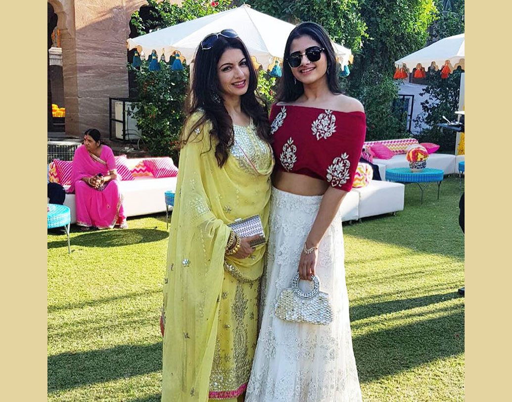 ‘ম্যায়নে পেয়ার কিয়া’ ছবির নায়িকা ভাগ্যশ্রীর মেয়ে অবন্তিকা।