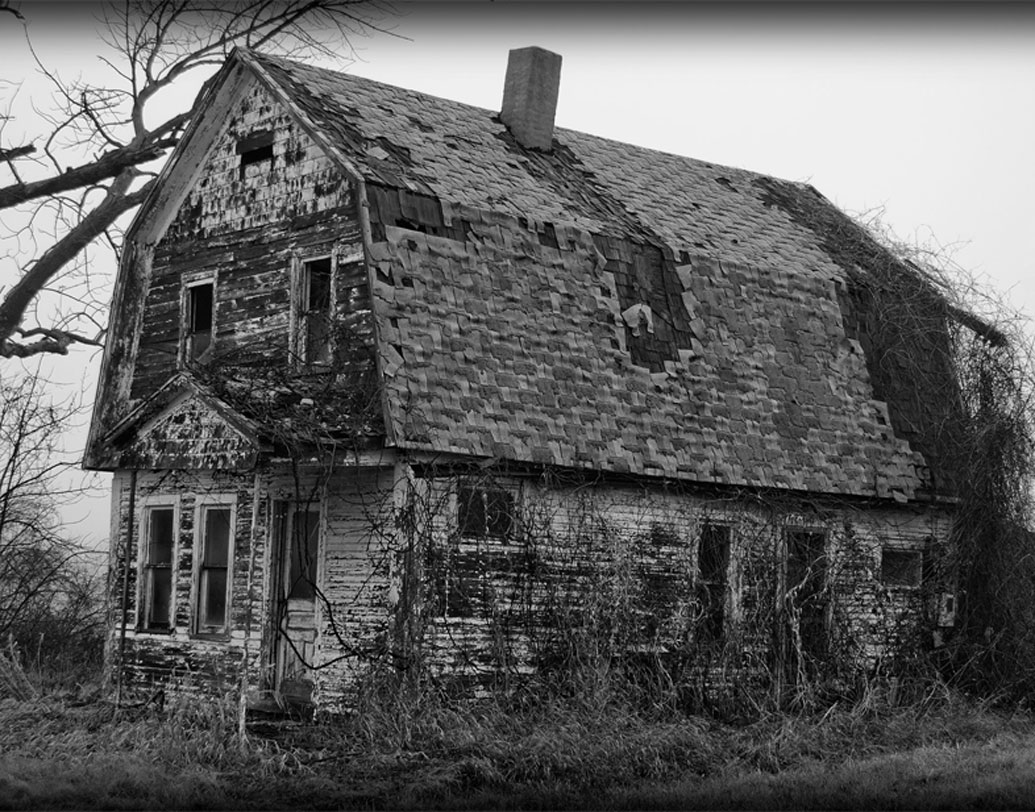 স্থানীয়দের কেউ কেউ বলেন, ওই এলাকায় মারিয়া মার্টিনের আত্মাকে নাকি ঘুরে বেড়াতে দেখা যায় এখনও। তা নিয়েও স্থানীয়দের মধ্যে ওই এলাকায় যাওয়া নিয়ে ভীতি তৈরি হয়েছে।