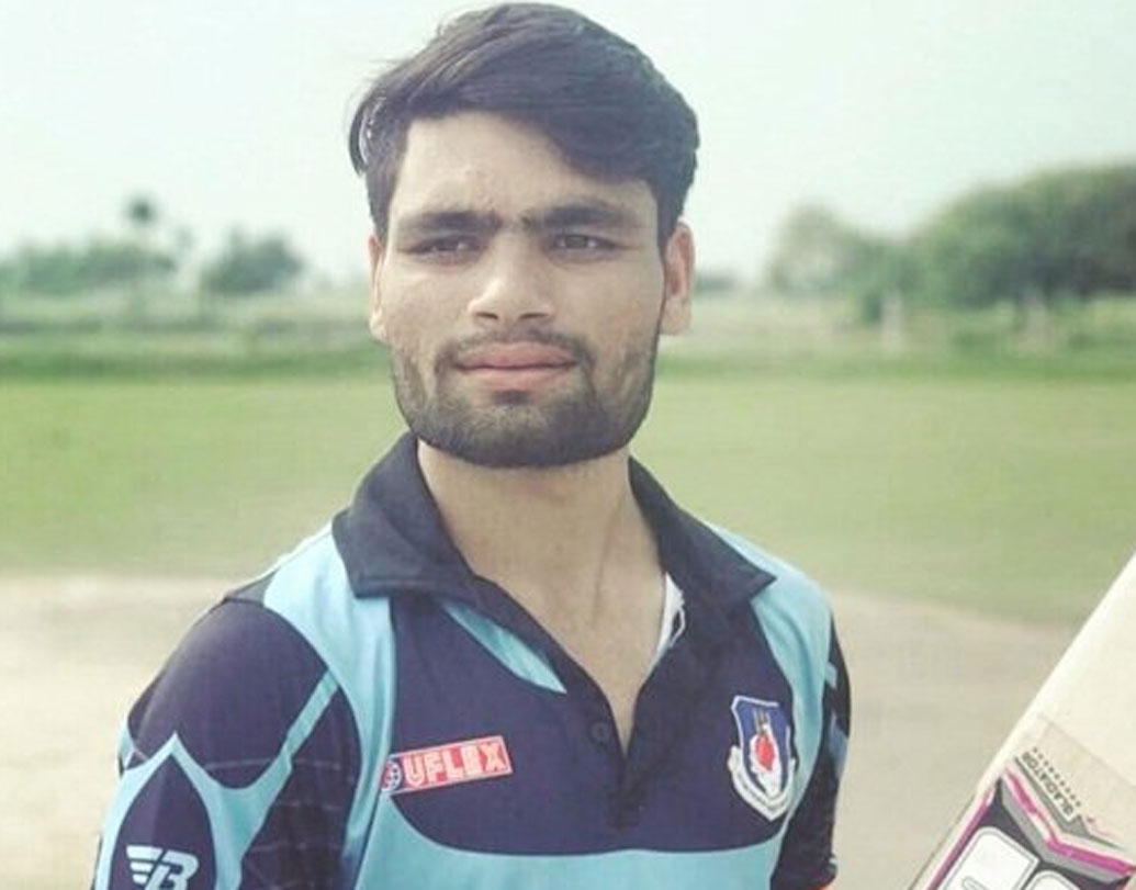 রিঙ্কু সিংহ: দলের এক তরুণ সদস্য। মাত্র চারটি আইপিএল ম্যাচ খেলেছেন। যদিও সম্প্রতি লখনউয়ে রঞ্জি ট্রফির কোয়ার্টার ফাইনালে উত্তরপ্রদেশের হয়ে মাঠে নেমে ১৫০ রান করেন ১৮১ বল খেলে