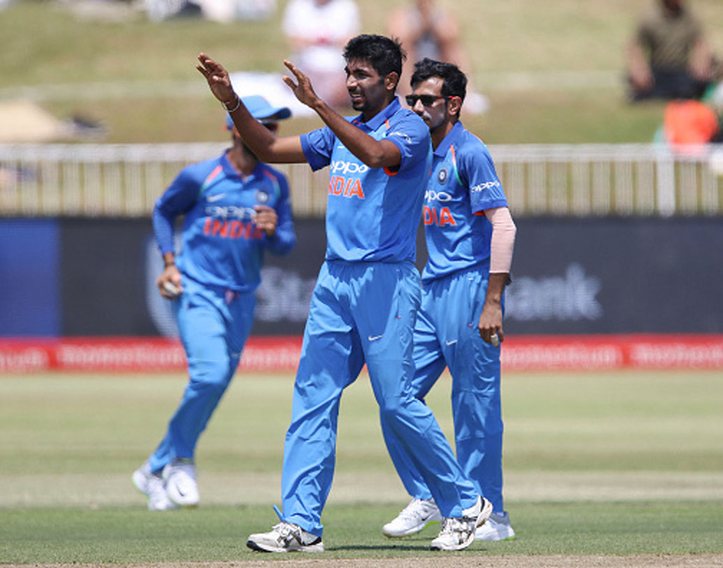 যশপ্রীত বুমরা: বুম বুম বুমরা ধ্বনি জোরাল হচ্ছে। সেরা অস্ত্র বোলিংয়ে।