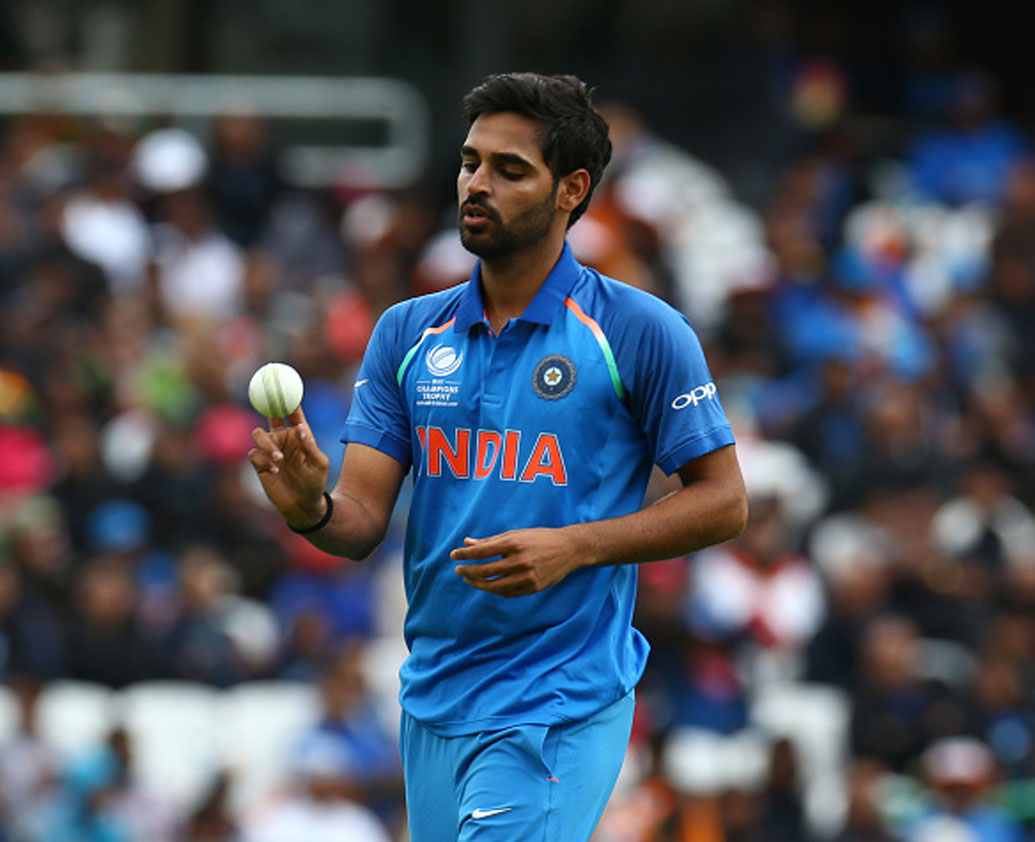 ভুবনেশ্বর কুমার: নতুন বলে বুমরার সঙ্গী। বু-ভু জুটির দিকে তাকিয়ে দল।