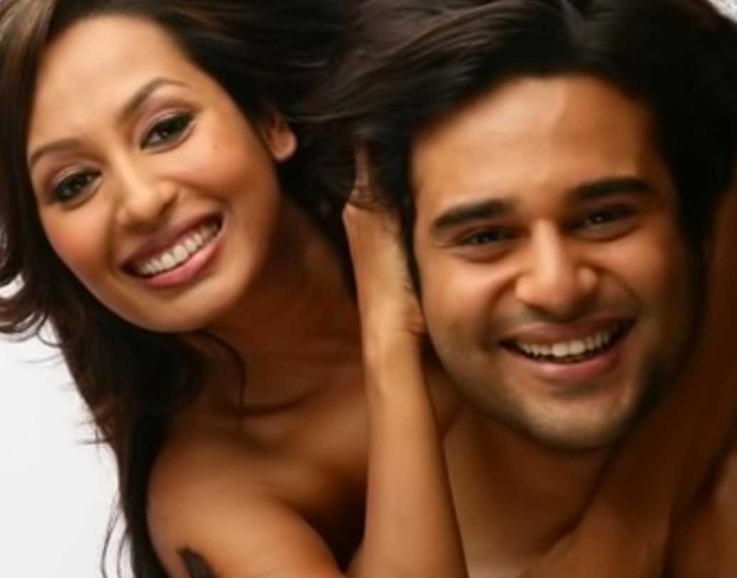 ক্রুষ্ণা অভিষেক এবং কাশ্মীরা শা: ন’বছরের লিভ ইন সম্পর্ক ছিল দুই তারকার। এত দিন লিভ ইন করার পর অবশেষে বিয়ে করেন তাঁরা।