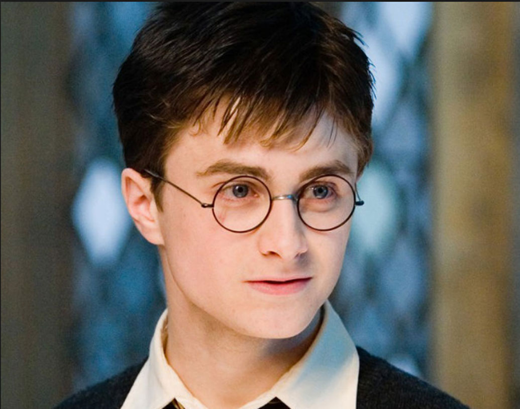 হ্যারি পটারের চরিত্রে অভিনয় করে জনপ্রিয় ড্যানিয়েল র‌্যাডক্লিফ। কম বয়সেই বিশাল ভক্ত তালিকা তৈরি করে ফেলেছেন ড্যানিয়েল। এক বলিউড অভিনেতার সঙ্গে ড্যানিয়েলেরও অভিনয়ের ভীষণ ইচ্ছা।