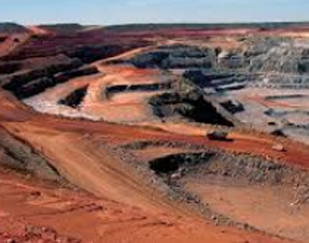 ইতিহাসবিদরা জানাচ্ছেন, সে সময়কার পরিস্থিতি ছিল বর্তমান পরিস্থিতির ঠিক উল্টো। আফ্রিকা তখন ফুলেফেঁপে উঠেছে। কারণ, মালি সাম্রাজ্য তখন মূল্যবান প্রাকৃতিক সম্পদে পরিপূর্ণ ছিল। প্রকৃত অর্থেই সোনা ফলত মালির মাটিতে। আর সেই সোনাই তাঁকে সর্বকালের সবচেয়ে ধনী ব্যক্তিতে পরিণত করেছে।