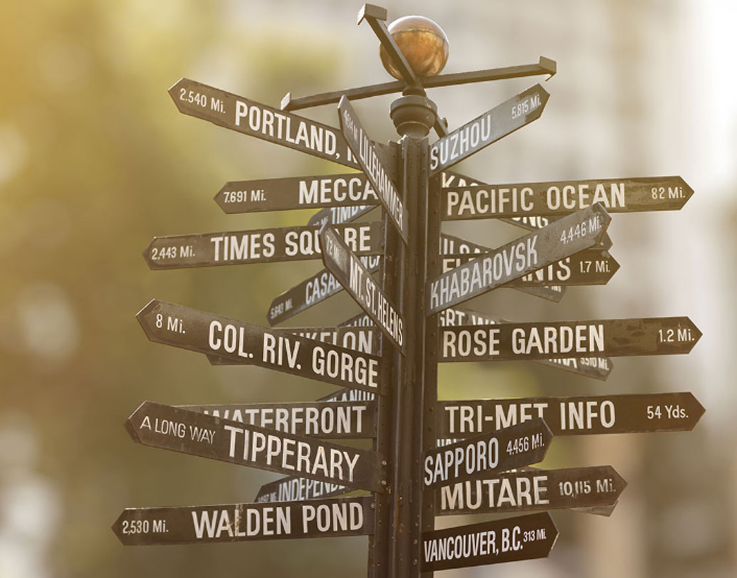 তবে শুনতে যতটা সহজ মনে হয়, আসলে কিন্তু তা নয়। নিজের জীবনের সিদ্ধান্ত নিতেই যেখানে অনেক সময় হোঁচট খেতে হয় আমাদের, অন্যের জীবন সঠিক পথে চালনার কাজটা নিশ্চয় আরও বেশি কঠিন হবে।