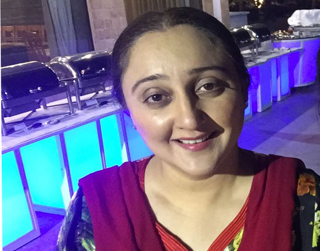 সলমন খানের প্রথম প্রেমিকা ছিলেন এই মহিলা। এখন তিনি ৫০ পেরিয়েছেন।