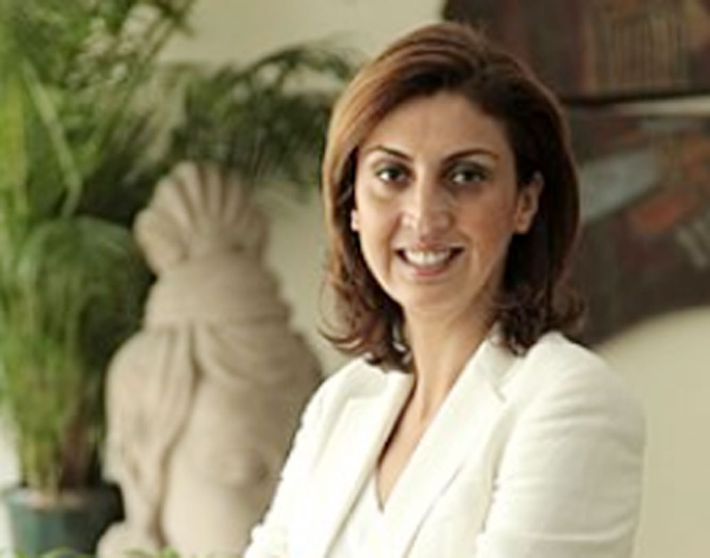 তনয়া দুবাশ: গোদরেজ কোম্পানির মালিক আদি এবং পরমেশ্বর গোদরেজের কন্যা। ৫০ বছরের তনয়া গোদরেজ কোম্পানির এক্সিকিউটিভ ডিরেক্টরও। হার্ভার্ড বিজনেস স্কুল এবং ব্রাউন ইউনিভার্সিটি থেকে পড়াশোনা করেছেন।