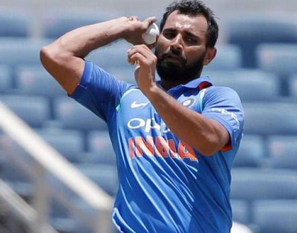 মহম্মদ শামি: ভারতীয় দলের অন্যতম পেসার একদিনের ম্যাচে দলে ফিরতে পারেন। অস্ট্রেলিয়ার মাটিতে শামির পারফরম্যান্স নিয়ে কোনও কথা হবে না।