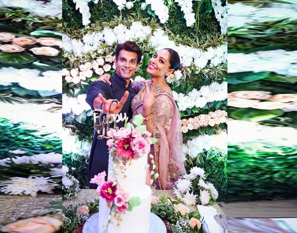 বিপাশা তো বটেই, তাঁর স্বামী কর্ণও বেশ কিছু ছবি পোস্ট করেছেন সোশ্যাল মিডিয়ায়।