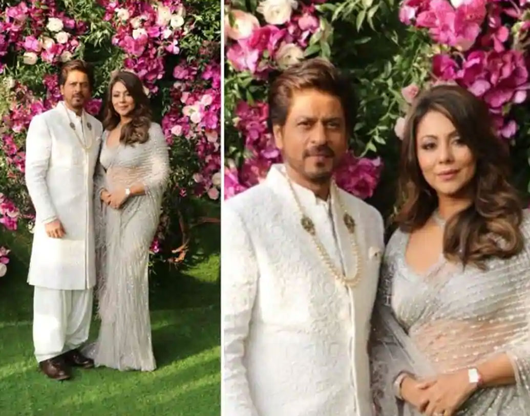 উপস্থিত ছিলেন সস্ত্রীক শাহরুখ খান। গৌরী খানের পোশাক নেটিজেনদের প্রশংসা কুড়িয়েছে আবার।