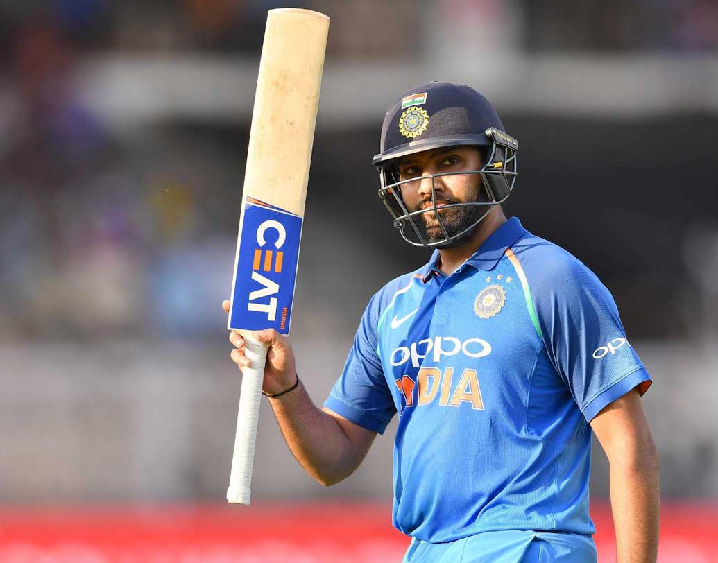 রোহিত শর্মা সিরিজের প্রথম তিন ম্যাচে করেছেন মোটে ৫১ রান। গড় ১৭। সর্বোচ্চ ৩৭। রোহিতকে এই সিরিজে মেজাজে পাওয়া যায়নি। বিশ্বকাপের আগে বড় রান করে আত্মবিশ্বাস বাড়িয়ে নেওয়ার সুযোগ শেষ এই দুই ম্যাচে। কারণ, বিশ্বকাপে তাঁর উপর অনেকটাই নির্ভর করছে দলের সাফল্য।