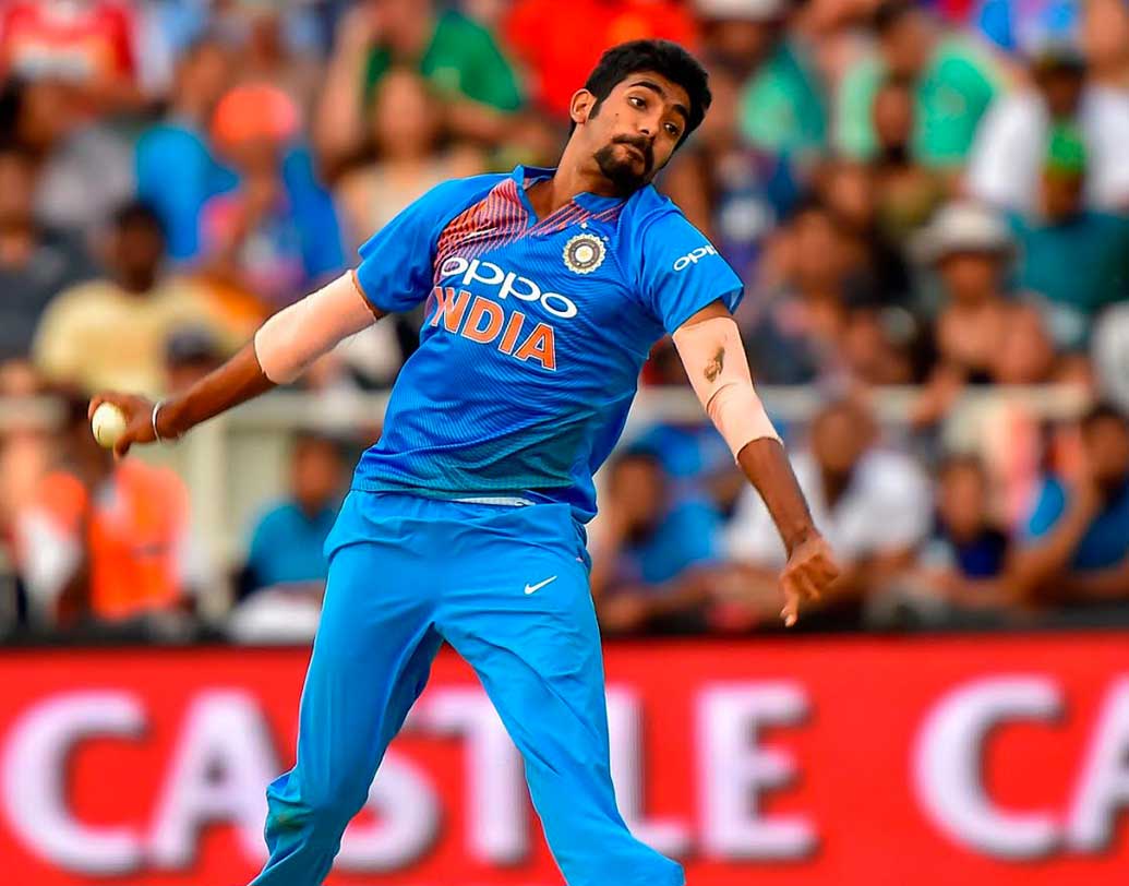 জশপ্রীত বুমরা এই সিরিজেও বুঝিয়েছেন কেন তিনি বিশ্বের অন্যতম সেরা পেসার। ইকনমি রেট ৪.৭৩। উইকেট নিয়েছেন চারটে। নতুন বলে যেমন, তেমনই ডেথ ওভারে তীক্ষ্ণ তিনি। বুমরা হয়ে উঠতেই পারেন টিম ইন্ডিয়ার চাবিকাঠি।