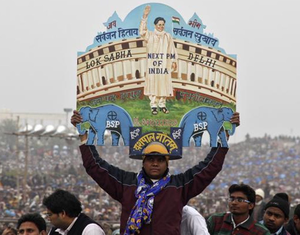 ভোটের দিন ঘোষণার পর রাজনৈতিক দলগুলি কী করতে পারবে, কী পারবে না, তাই বলে দেয় এমসিসি। আদর্শ আচরণবিধি চালু থাকবে রাজনৈতিক বক্তৃতা, মিছিল থেকে ভোটের দিন  পোলিং বুথ, নির্বাচনী ম্যানিফেস্টোর বয়ান, সব ক্ষেত্রেই।