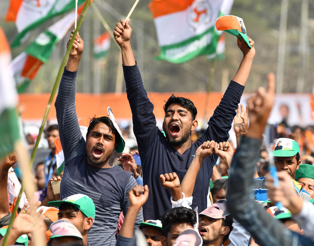 বিভিন্ন কেন্দ্রে ভোট শেষের ৪৮ ঘণ্টা আগে নিষিদ্ধ হয়ে যাবে মাইক, লাউড স্পিকারের ব্যবহার।