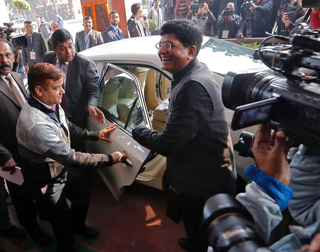 প্রচারের কাজে সরকারি পরিবহণ কোনও ভাবেই ব্যবহার করা যাবে না।