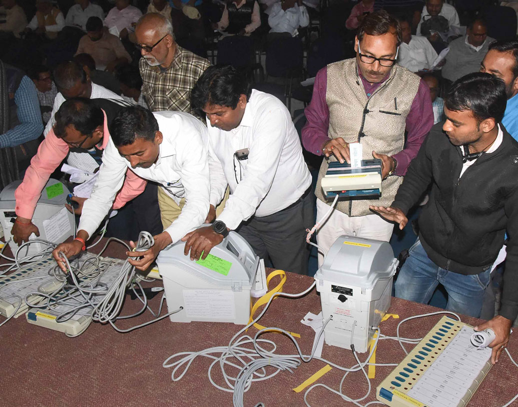 টাকা দিয়ে, ভয় দেখিয়ে, মিথ্যে কথা বলে প্রচার চালানো যাবে না।