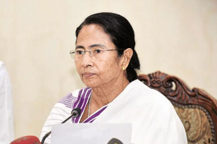 ফলে জাতীয় রাজনীতিতেও এখন ‘একা কুম্ভ’ বাংলার ‘দিদি’। যদিও তাকে গুরুত্ব দিতে নারাজ অগ্নিমিত্রা।