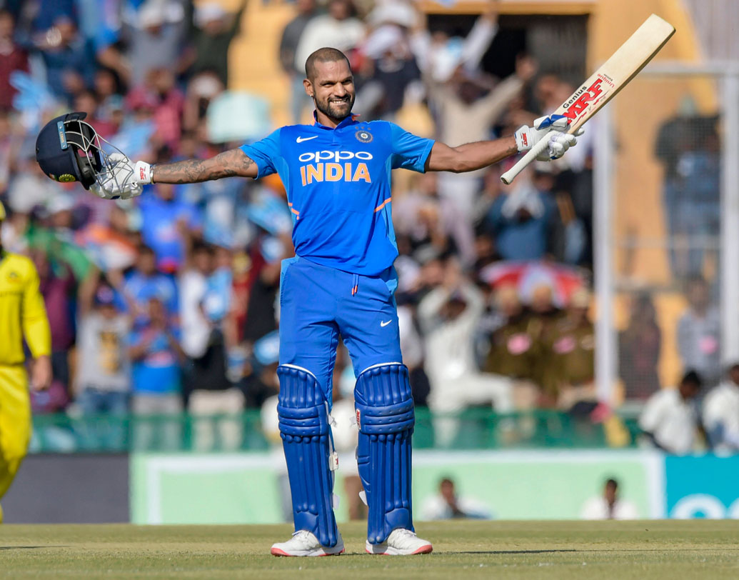 বিশ্বকাপের ঠিক আগেই সমালোচকদের যোগ্য জবাব দিয়েছেন শিখর ধওয়ন। মোহালিতে চতুর্থ ওয়ান ডে-তে শিখরের ব্যাট থেকে এসেছে তাঁর কেরিয়ার-সেরা ১৪৩ রান। সিরিজ ছিনিয়ে নিতে টিম ইন্ডিয়ার অন্যতম ভরসা ধওয়ন দলে তাই এক প্রকার নিশ্চিত।