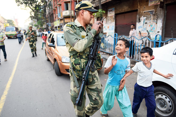CRPF jawans conducted route march in Kolkata