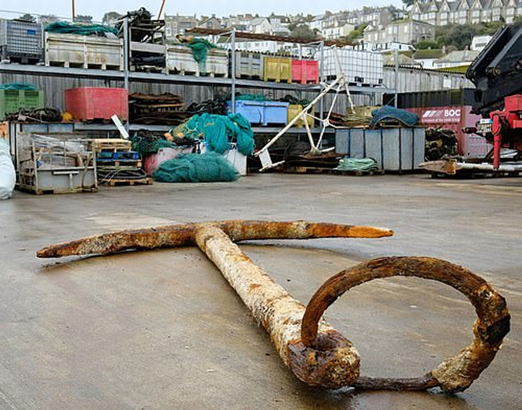 কিন্তু এটা যে সেই জাহাজেরই নোঙর সেটা কী ভাবে জানা গেল? আকৃতি ও মাপ দেখেই বিশেষজ্ঞরা নিশ্চিত হয়েছেন এটির বিষয়ে।
