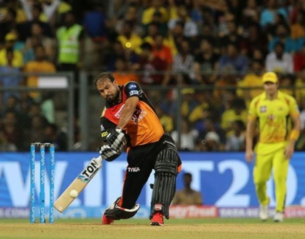 সানরাইজার্স হায়দরাবাদে সবচেয়ে বয়স্ক ক্রিকেটার ইউসুফ পাঠান। বয়স ৩৬। কলকাতা নাইট রাইডার্সে খেলার সময়ও দলে গুরুত্বপূর্ণ ভূমিকা পালন করেছেন তিনি।