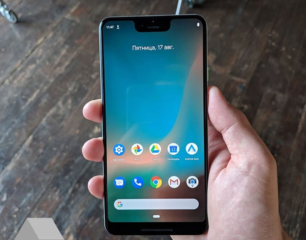 গুগল পিক্সেল ৩, পিক্সেল ৩ এক্স এলেও আইপি৬৮ রেটিং রয়েছে। তাই এটিও অনেকক্ষণ পর্যন্ত ‘ডাস্ট প্রুফ’, ‘ওয়াটার রেজিট্যান্ট।’ এলজি ভি ৪০ থিন কিউও ‘হোলি সেফ’।