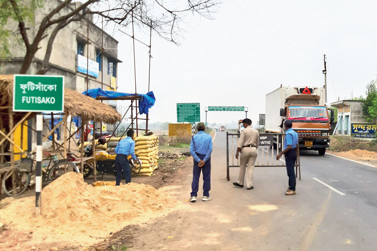 Lok Sabha Election 2019: Election Commission keeps eye on Futishanko