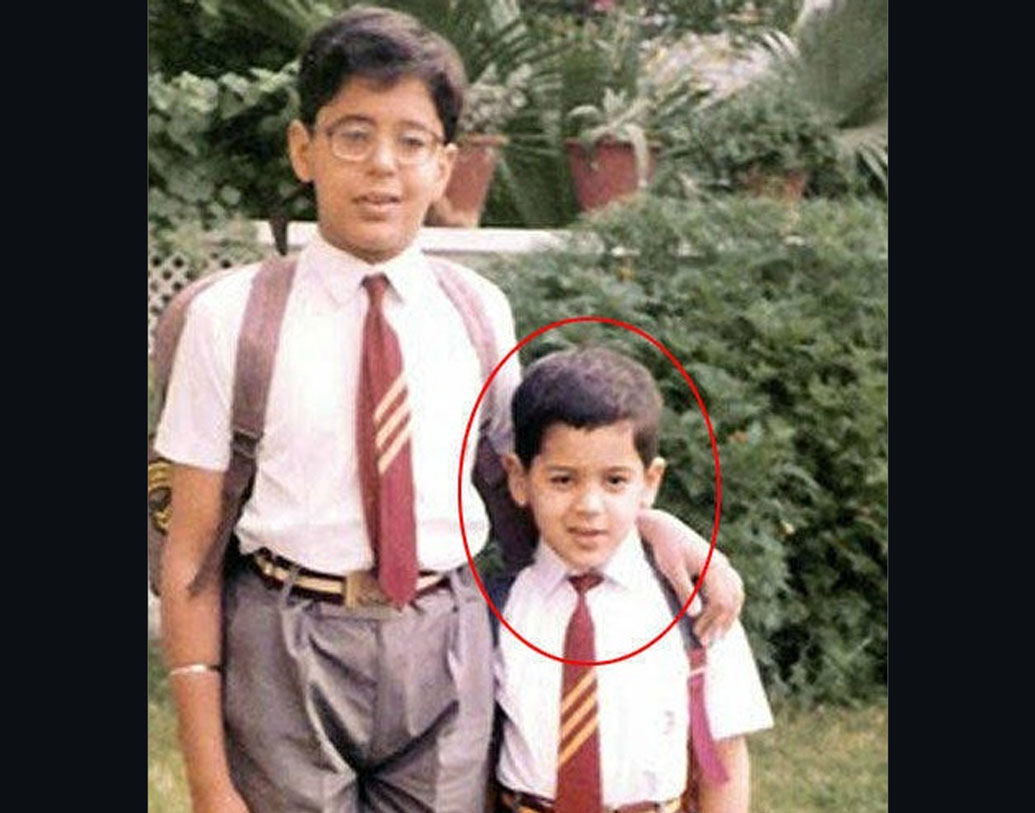 সিদ্ধার্থ মলহোত্র নেভি চিলড্রেন স্কুল ও দিল্লি ডন বস্কো স্কুলে পড়াশোনা করেছেন। শিক্ষকদের কাছে বাধ্য ছাত্র ছিলেন সিদ্ধার্থ, তাঁর বন্ধুরা এমনটাই বলেন। স্কুল জীবনে খুব একটা দুষ্টুমিও করেননি তিনি, বলেন সতীর্থরা।