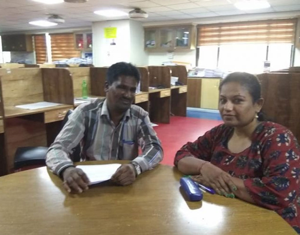 চক্ষুদান কর্মসূচির সঙ্গেও যুক্ত পুষ্পা। এ ছাড়াও নানা সামাজিক কাজকর্মের সঙ্গে জড়িয়ে রয়েছেন তিনি। ছোটবেলায় তাঁর বাড়ির পাশে একটি স্বেচ্ছাসেবী সংস্থা ছিল। সেই থেকেই মানুষের পাশে থাকার ভাবনা ছিল তাঁর মাথায়।