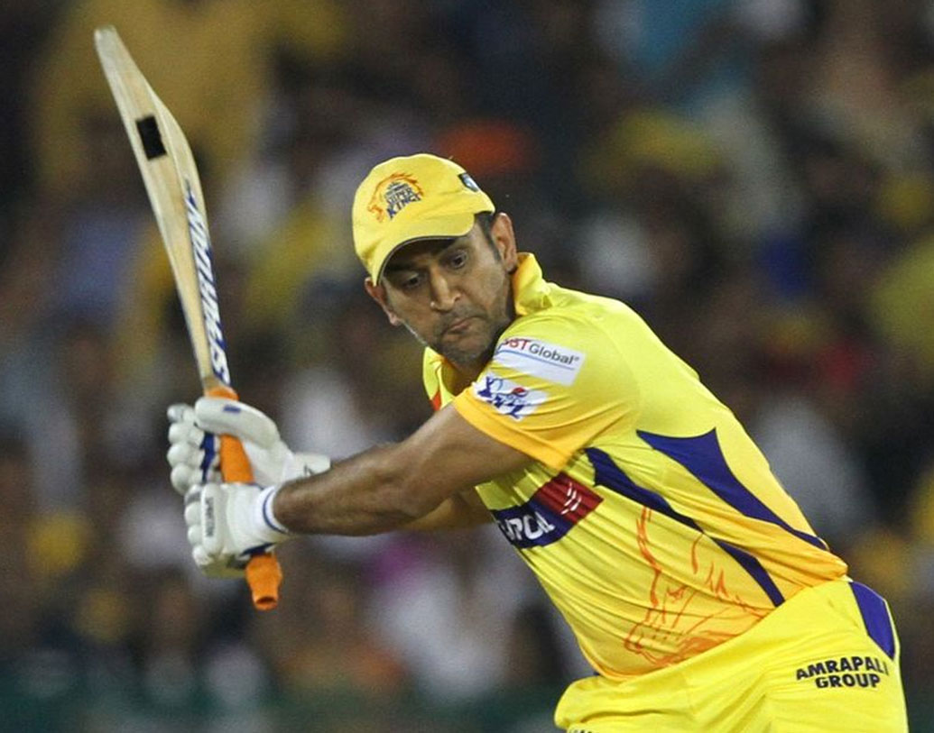 এই তালিকার সাত নম্বরে রয়েছেন মহেন্দ্র সিংহ ধোনি। মাহি ১৭৫টি ম্যাচ খেলে ৪,০১৬ রান করেছেন। গড় ৪০.১৬।