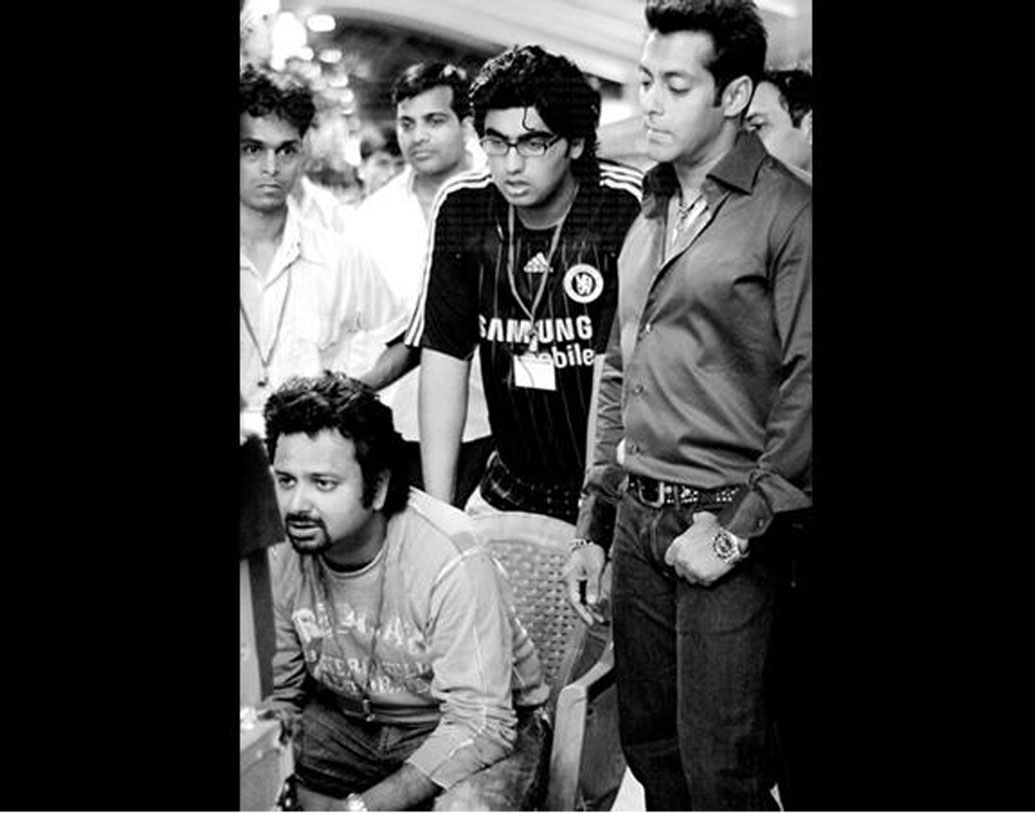 অর্জুন কপূর: বাবা বনি কপূরের একাধিক ছবিতে সহকারী পরিচালকের কাজ করেছেন অর্জুন। কর্ণ জোহরের ‘কাল হো না হো’ ছাড়াও পরে ‘নো এন্ট্রি’, ‘ওয়ান্টেড’ ছবিতেও সহকারী পরিচালকের কাজ করেছেন তিনি।