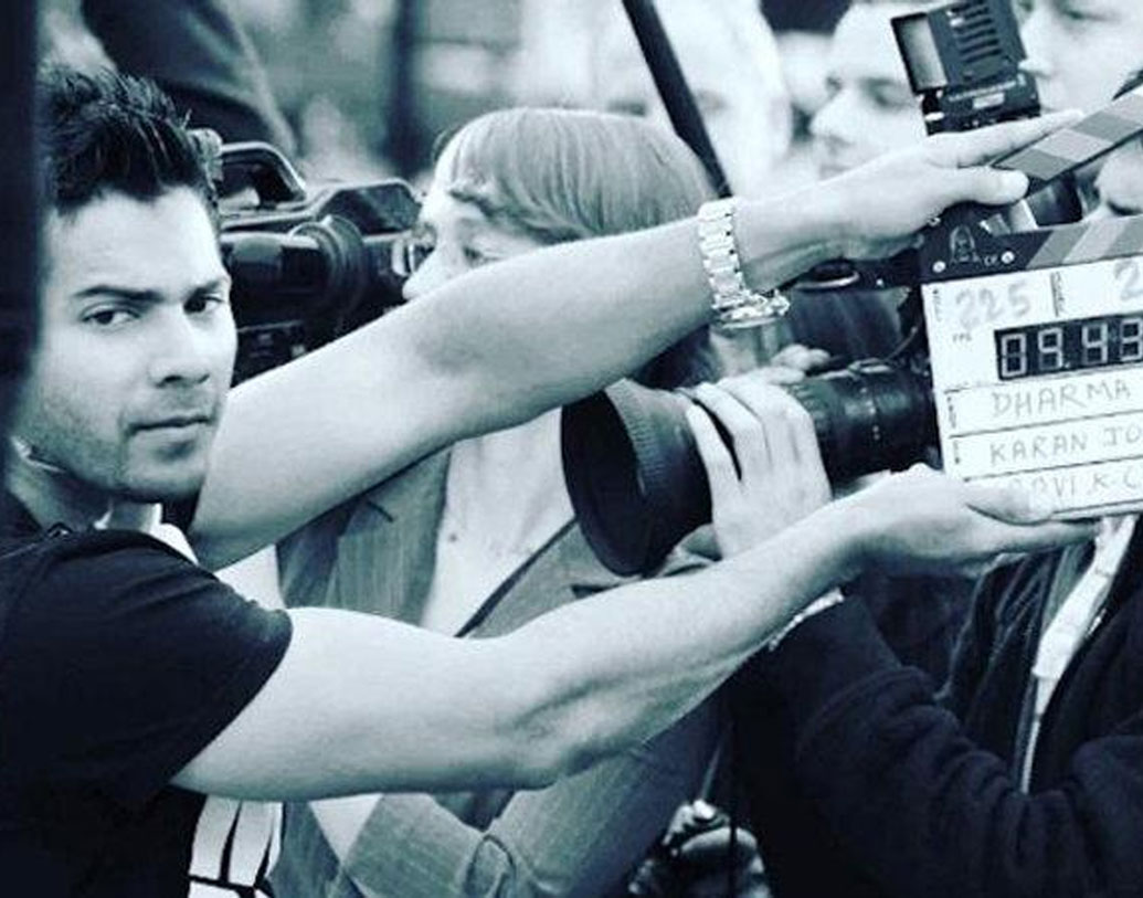 বরুণ ধওয়ন, সিদ্ধার্থ মলহোত্র দু’জনেই ‘মাই নেম ইজ খান’ ছবিতে সহকারী পরিচালকের কাজ করেছিলেন। পরে ‘স্টুডেন্ট অব দ্য ইয়ার’ ছবিতে ডেবিউ হয় তাঁদের।