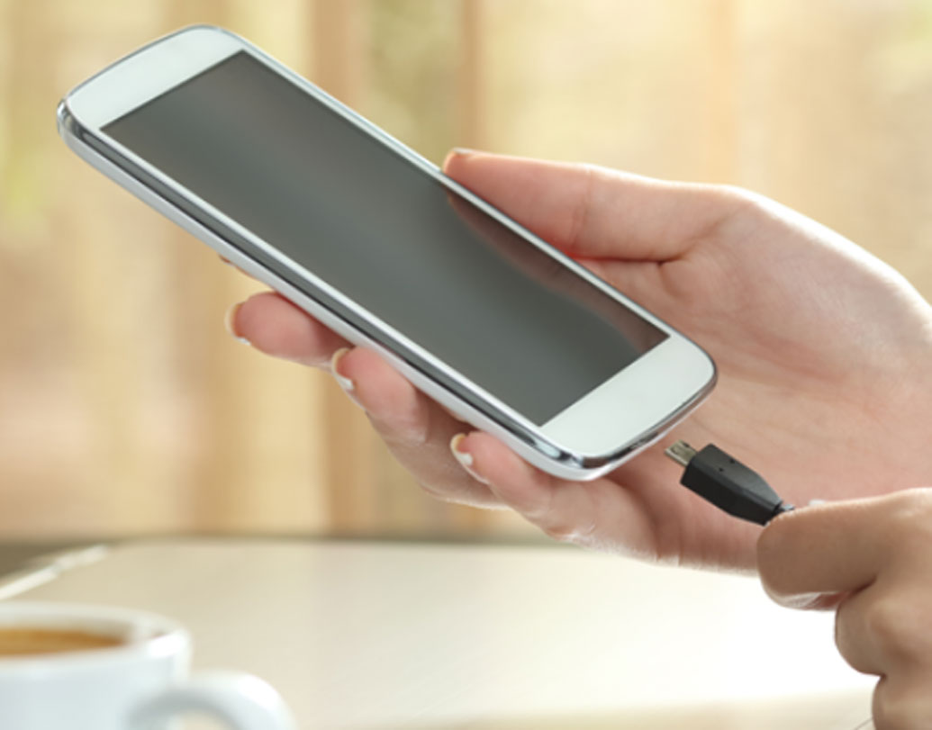 তাঁরা জানাচ্ছেন, এরকম একটা চার্জার বানাতে প্রাথমিক ভাবে খরচ হয়েছে ২০০০ টাকা। তবে যখন এক সঙ্গে অনেকগুলো চার্জার বানানো শুরু হবে, তৈরির খরচ অনেকটাই কমে যাবে।