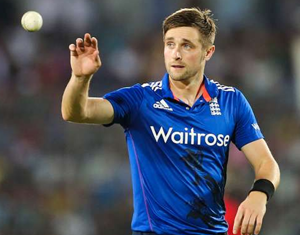 অ্যানরিখ নর্তিয়ের বদলি হিসেবে কোনও বিদেশিকে নিতে হলে ইংল্যান্ডের ক্রিস ওকসকে নেওয়াই যায়। এক সময় তিনি কেকেআরের হয়েও খেলেছেন। এ বারের নিলামে তিনি আনসোল্ড। গত বারের আইপিএলে রয়্যাল চ্যালেঞ্জার্স ব্যাঙ্গালোরের হয়ে 
যদিও দাগ কাটতে পারেননি।