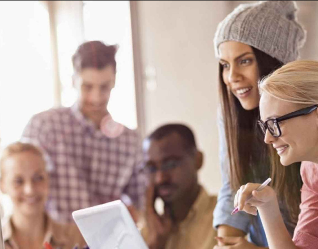 হঠাৎ কেন এই সিদ্ধান্ত নিল ওই বেসরকারি সংস্থা? সংস্থার এক কর্ণধার কেট হিলম্যান জানান, এই নিয়ে তাঁরা একটি সমীক্ষা করেছিলেন। তাতে দেখা গিয়েছে, কাজের চাপ কমলে কর্মক্ষেত্রে একজন কর্মচারীর কাজের প্রতি উৎসাহ ১১ শতাংশ বেড়ে যায়। ছুটি থেকে ফিরে আরও মনোযোগ সহকারে কাজ করা যায়। তাঁর পারফরম্যান্স অনেকটাই বেড়ে যাবে। তাতে সংস্থারও উন্নতি হবে।