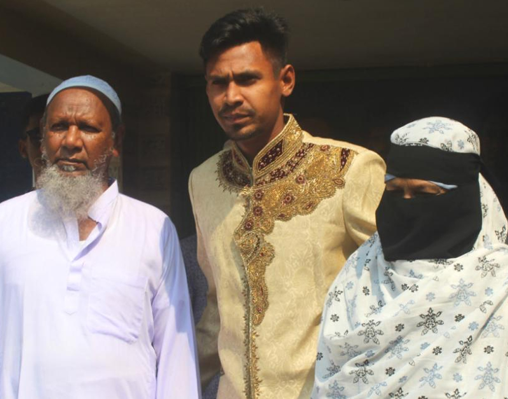 বিশ্বকাপের পর দিন ক্ষণ স্থির করে বড় অনুষ্ঠান করা হবে বলে জানিয়েছেন মুস্তাফিজ। ঢাকার সেই অনুষ্ঠানে উপস্থিত থাকবেন, ক্রিকেটার, কর্মকর্তা, বন্ধু ও শুভাকাঙ্ক্ষীরা।