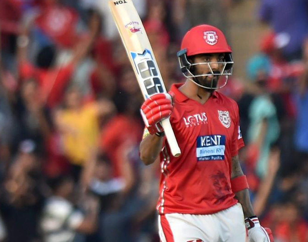 কে এল রাহুলের ওপেন করার কথা পঞ্জাবের হয়ে। তাঁর ব্যাট ভরসা জোগাতে পারে বলছেন বিশেষজ্ঞরা। উইকেটকিপিংও তিনিই করতে পারেন।