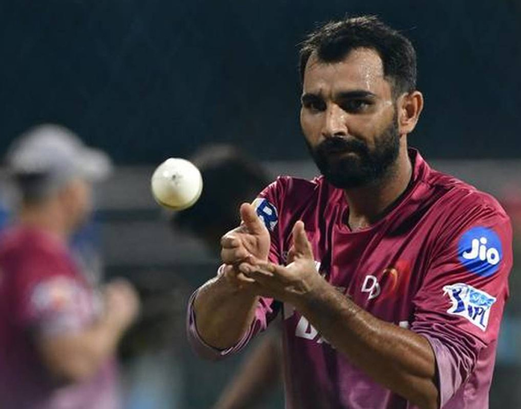 মহম্মদ শামি রয়েছেন এই দলে। ভারতের অন্যতম সেরা পেস বোলার যে বিপক্ষের ভয়ের কারণ হবেন, বলাই বাহুল্য।