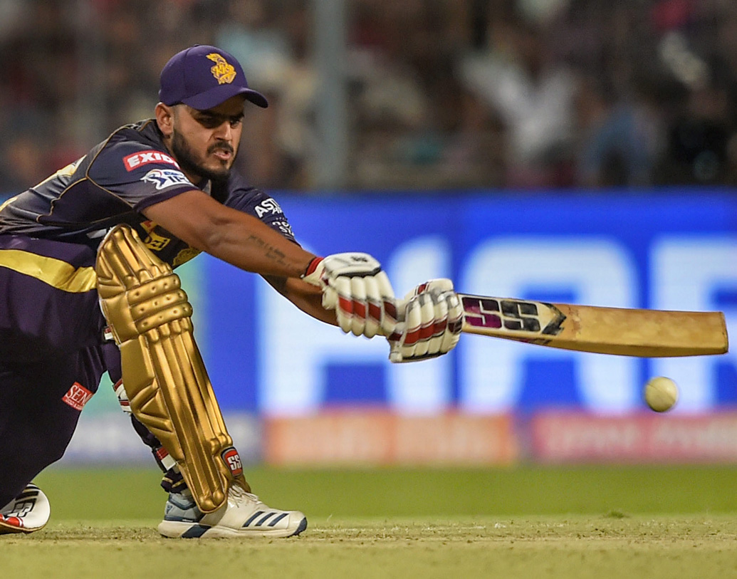 ১৫.৩ ওভারে মাঠে নেমে রশিদ খানের দ্বিতীয় বলেই আউট হন রানা। মাঠে নামেন শুভমন গিল। রশিদের শেষ বল বাউন্ডারির বাইরে পাঠালেন শুভমন। তখনও ২৪ বলে দরকার আরও ৫৯ রান।