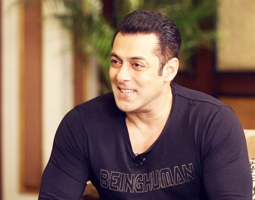 সলমন খান সকালে উঠেই খান ডিমের সাদা অংশ, এ ছাড়াও মাখন পাউরুটি, চাপাটি, কম ফ্যাট যুক্ত দুধ ও ফলও খান ‘দাবাং’ তারকা।