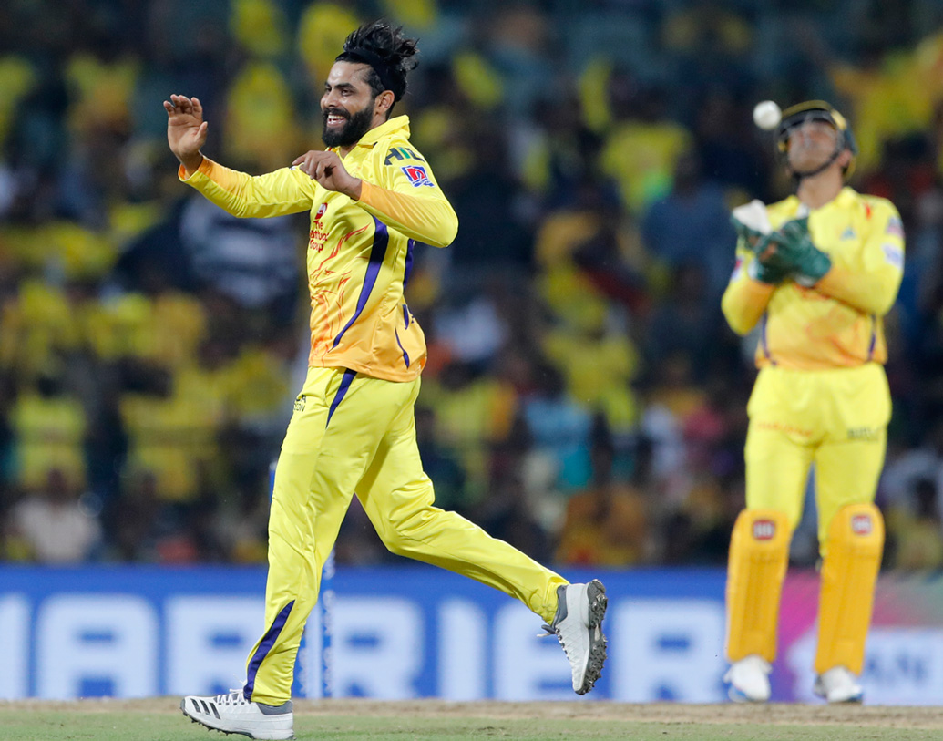 অলরাউন্ডার রবীন্দ্র জাডেজা চার ওভারে ১৫ রান দিয়ে ২ উইকেট নিয়েছেন গত ম্যাচে। তিনি ছয় নম্বরে নামতে পারেন।