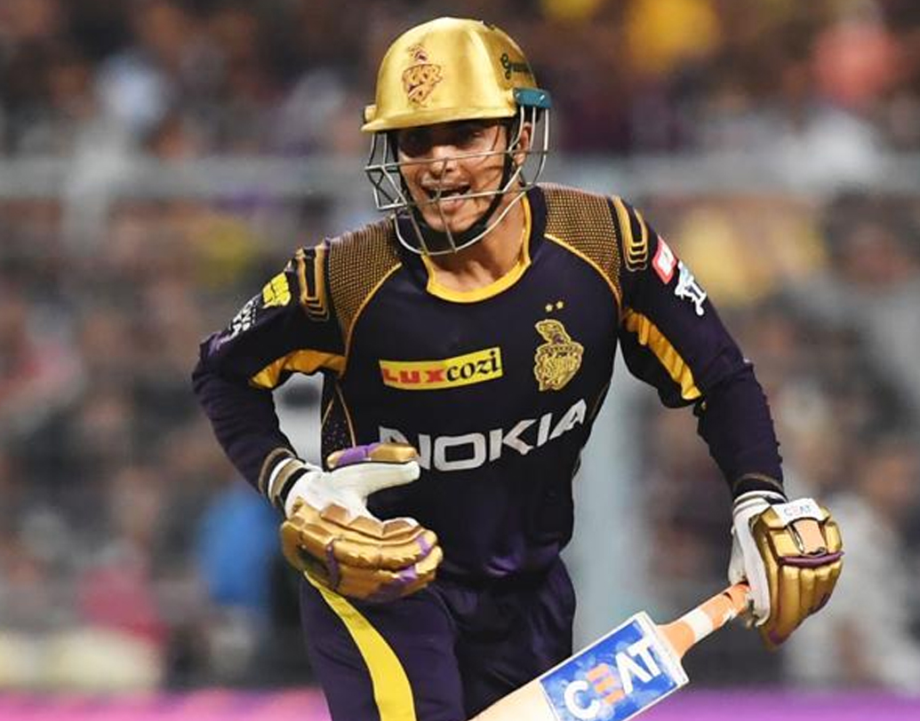 শুভমন গিল থাকতে পারেন ছয় নম্বরে। গত ম্যাচে পর পর দু’টি ছয় মেরে দলকে জয়ের পথ দেখিয়েছেন তিনি।