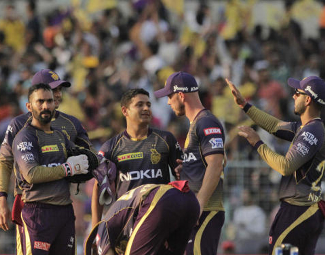 পীযূষ চাওলা দলের অপর স্পিনার, তিনি নামতে পারেন আট নম্বরে। উইকেটটেকার তো বটেই, বিপক্ষকে চাপে ফেলতে কুলদীপ আর তাঁর জুটিই যথেষ্ট।