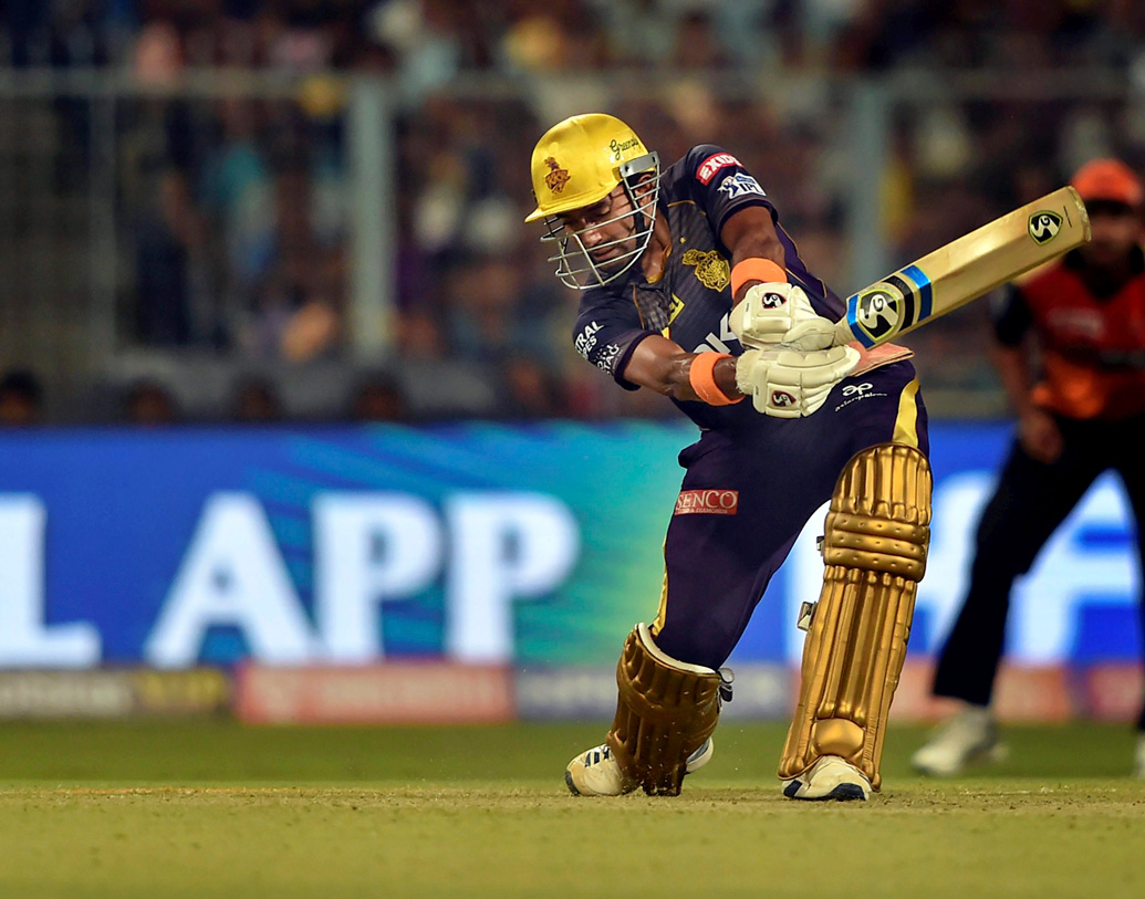 তিন নম্বরে নামার কথা রবীন উথাপ্পার। গত ম্যাচে চাপের মুখে যথেষ্ট ভাল পারফরম্যান্স ছিল তাঁর।