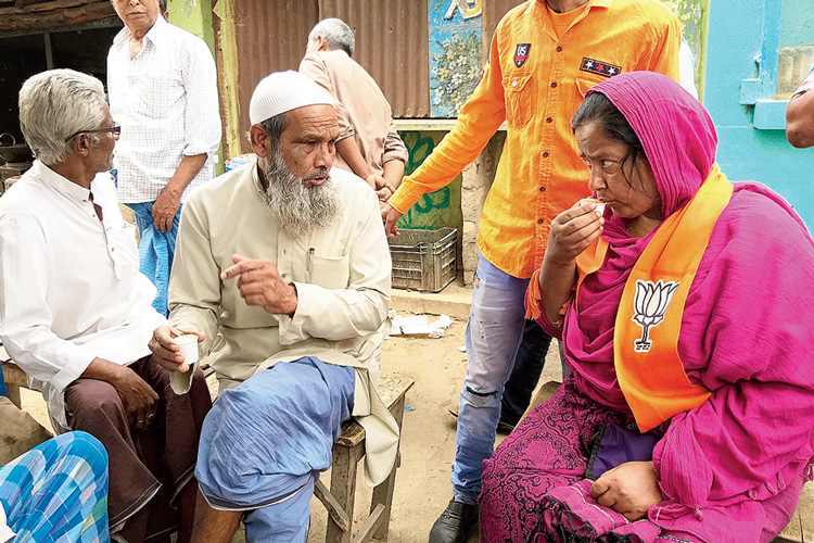 Lok Sabha Election 2019: BJP candidate facing tough questions at Jangipur