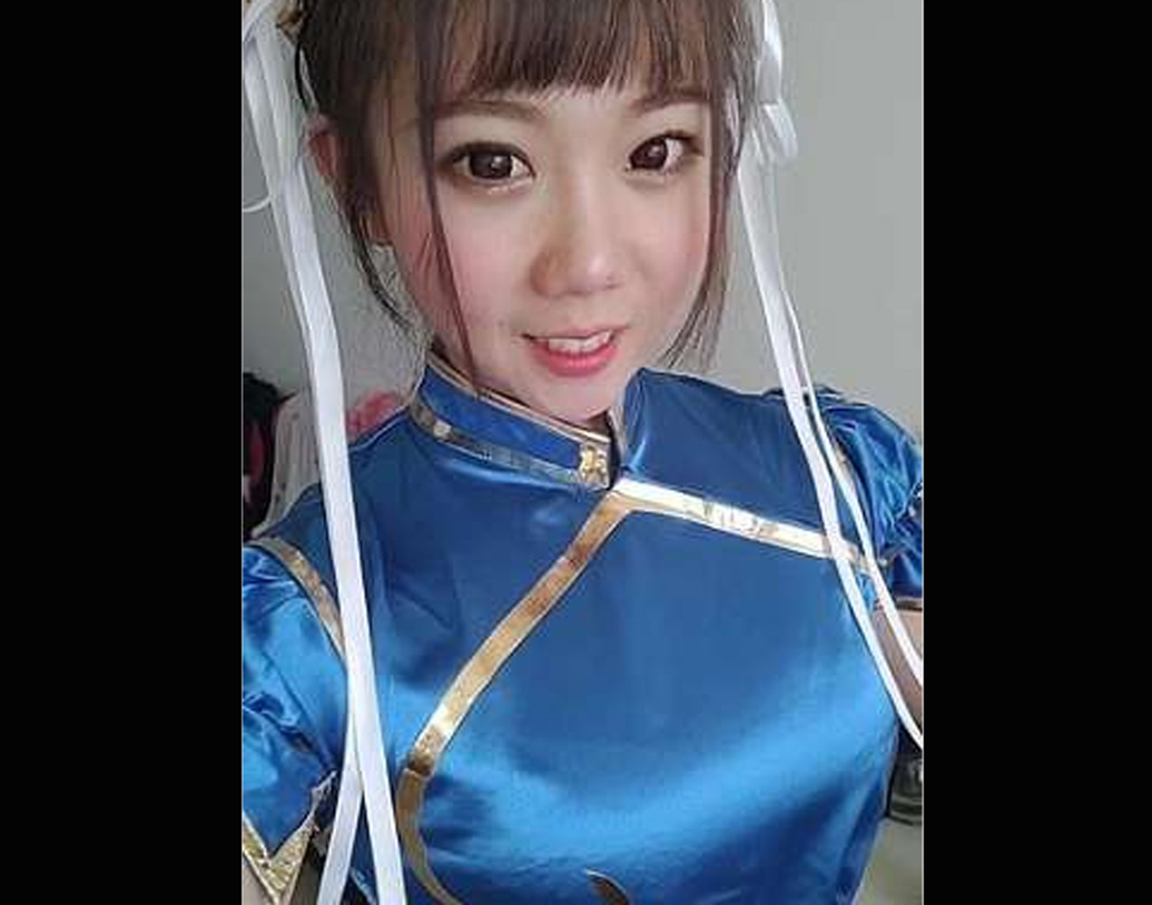 নিজের জিম প্রশিক্ষণের ভিডিয়ো শেয়ার করেই বিখ্যাত চেং। কয়েক লক্ষ ফলোয়ার রয়েছে তাঁর। চাইনিজ ভিডিয়ো প্ল্যাটফর্ম কুইশোউ, ডোউইনে জিম প্রশিক্ষণের লাইভও করেন তিনি।